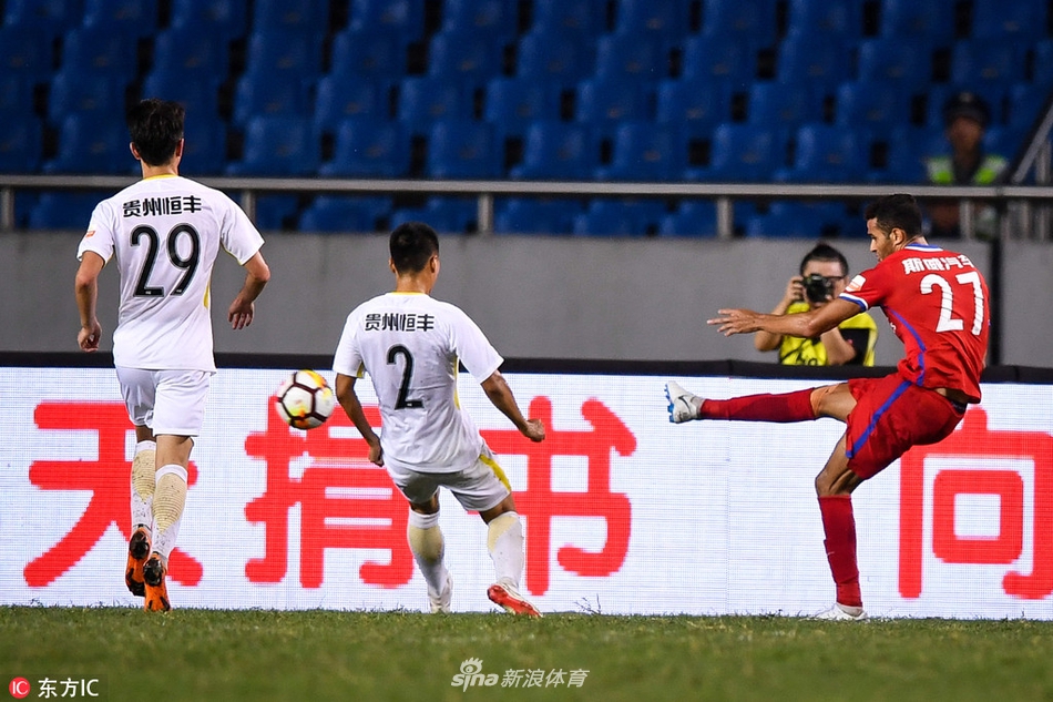 卡尔德克小角度施射破门