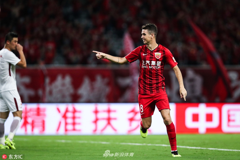 奥斯卡庆祝进球