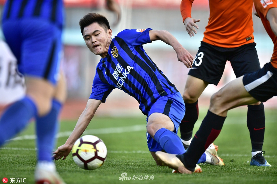 [中超]人和0-2苏宁