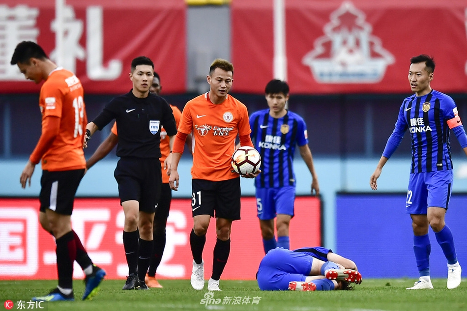 [中超]人和0-2苏宁