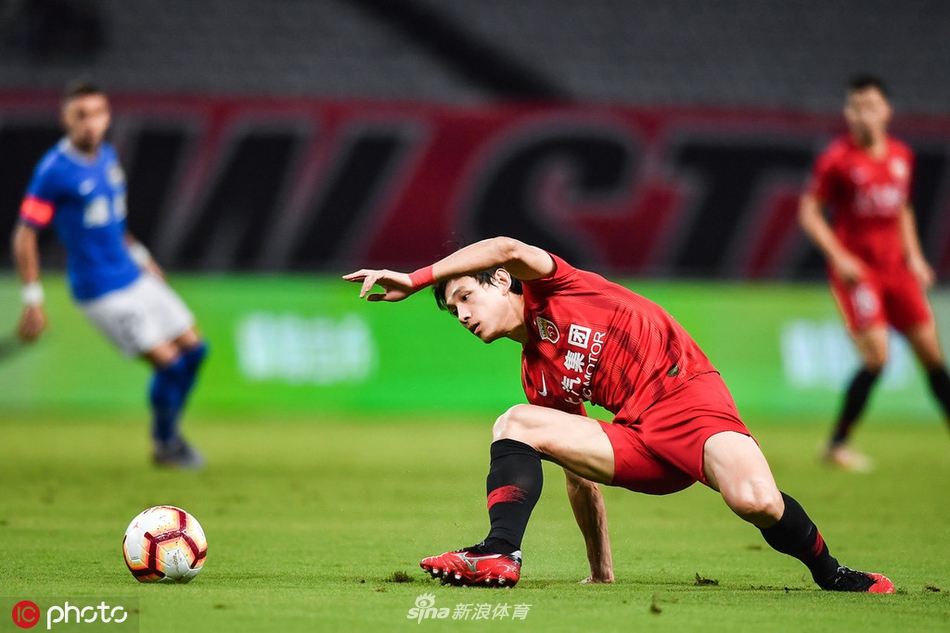 [中超]上海上港2-1河南建业