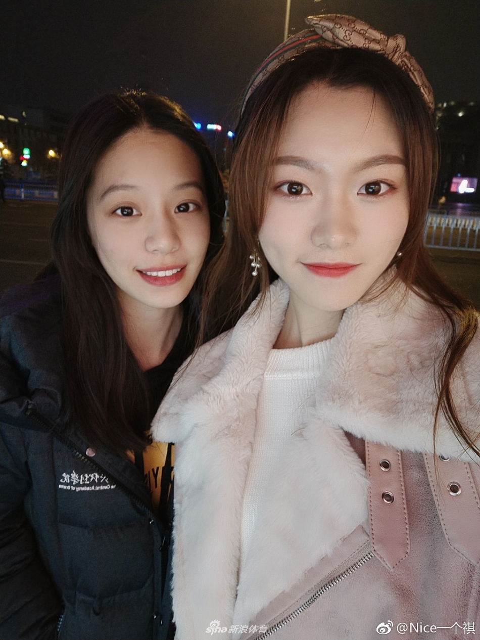 可萌可御!北体大永昌双料美女球迷温婉诱人