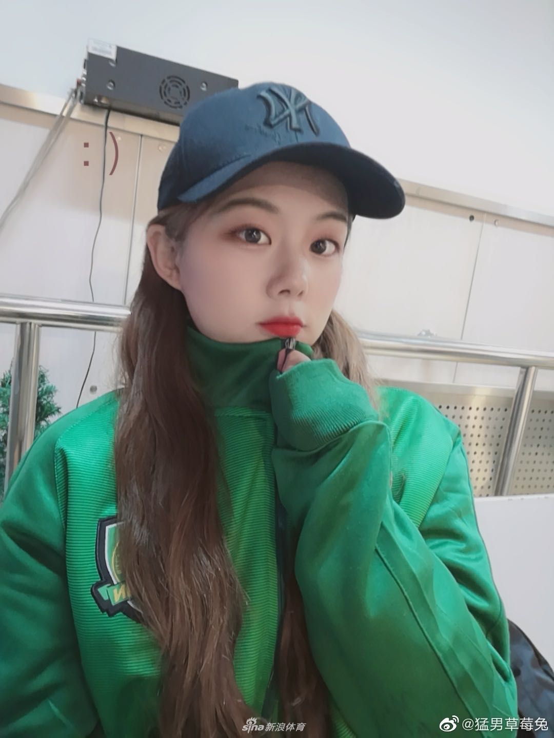 晒球衣挑战赛之美女球迷篇