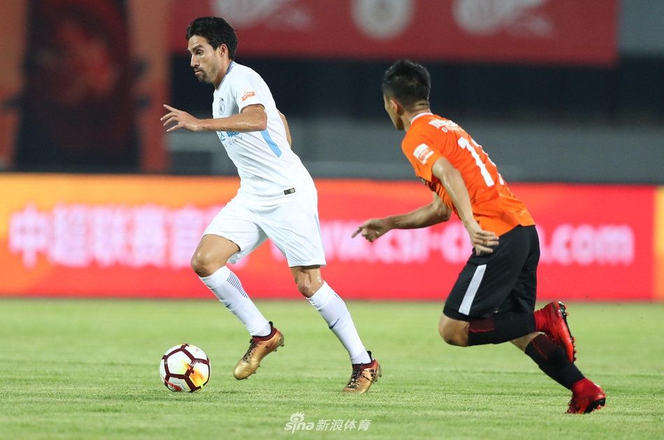 阿根廷中场盖坦