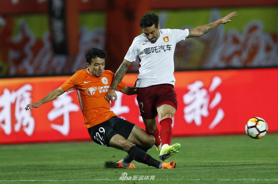 尼扎木丁铲断拉维奇