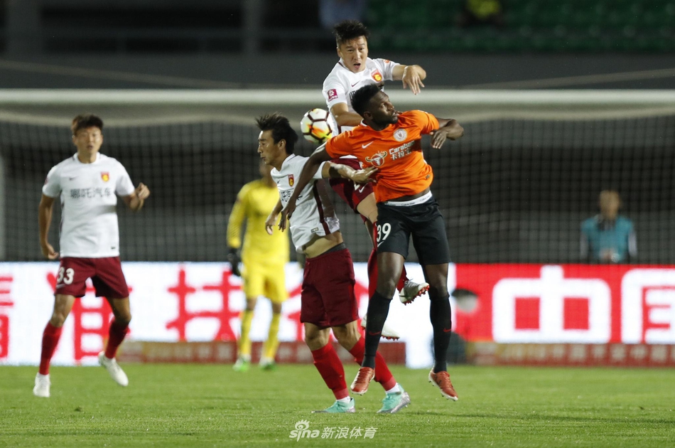 任航与迪奥普争顶