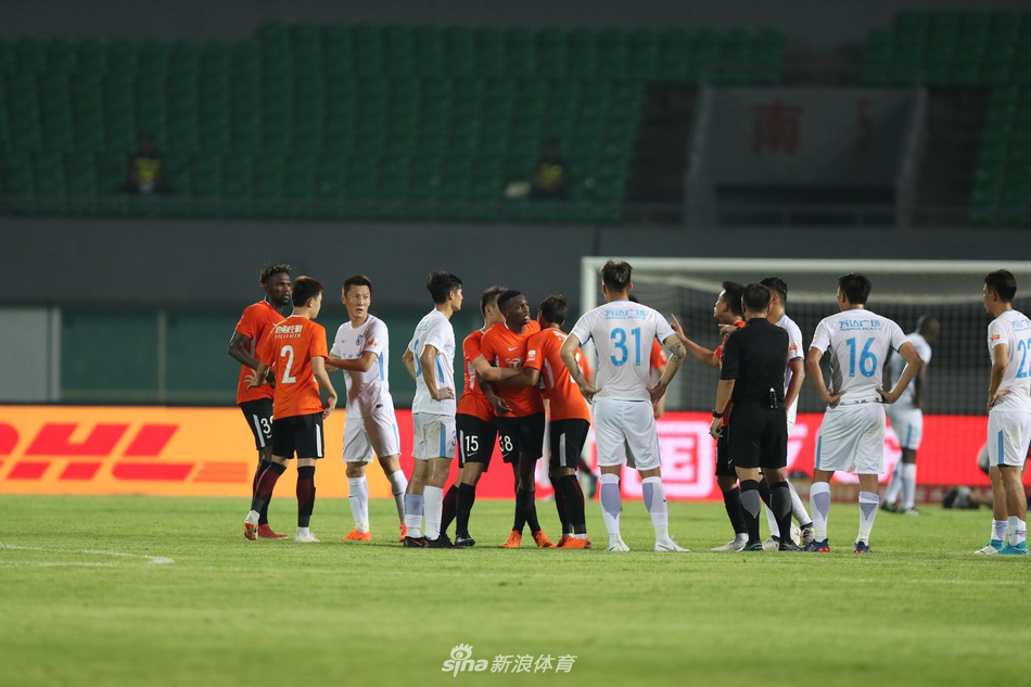 人和锁定胜局后双方发生冲突