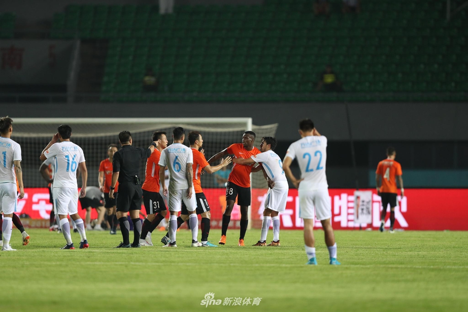 双方大规模冲突