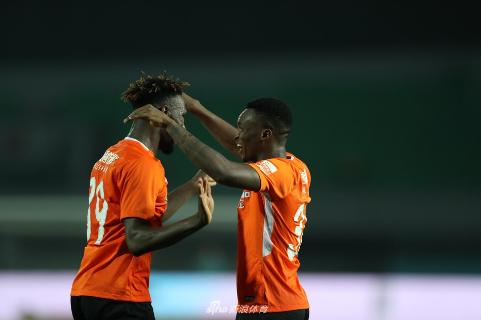 穆坎乔和迪奥普