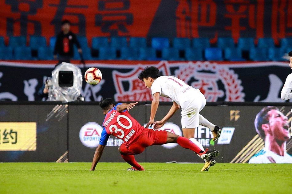 大摩托蹬踏张远