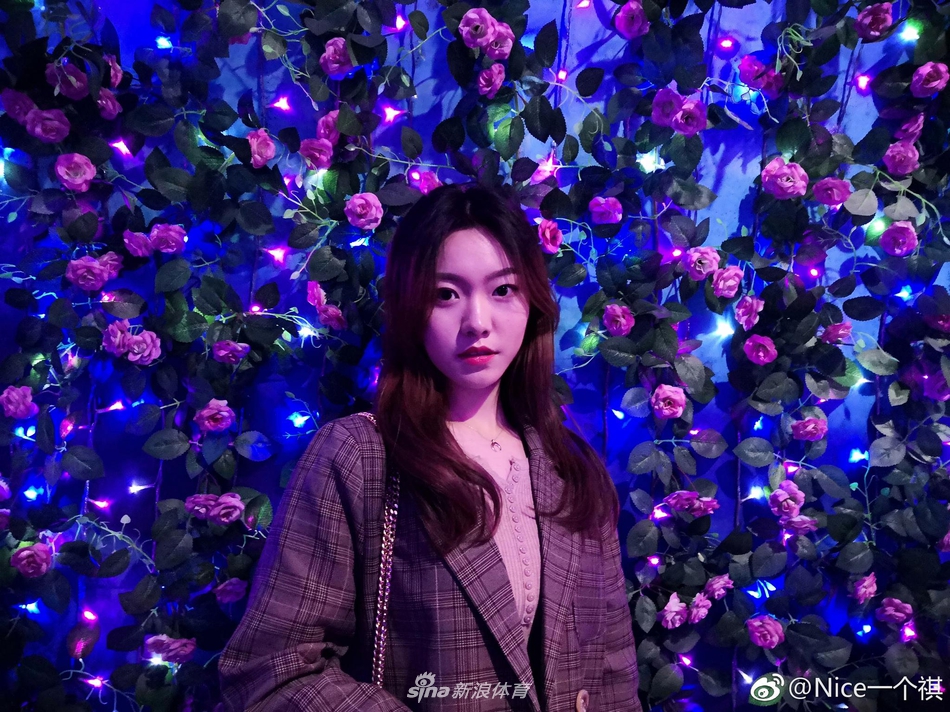 可萌可御!北体大永昌双料美女球迷温婉诱人