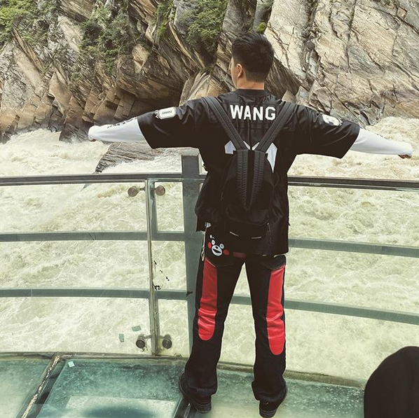 中甲美女老总恋情曝光 男友是健身狂魔