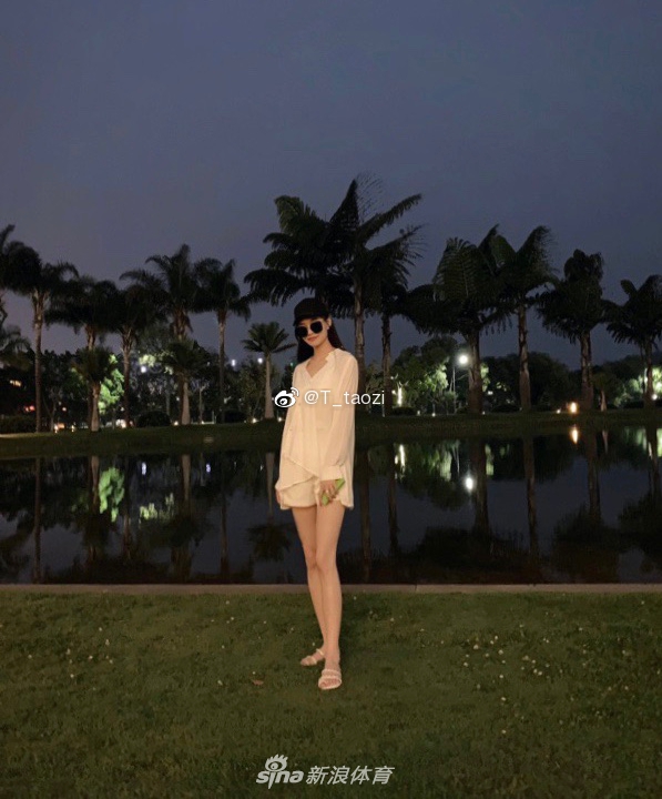 南通尤物红唇美腿霸屏