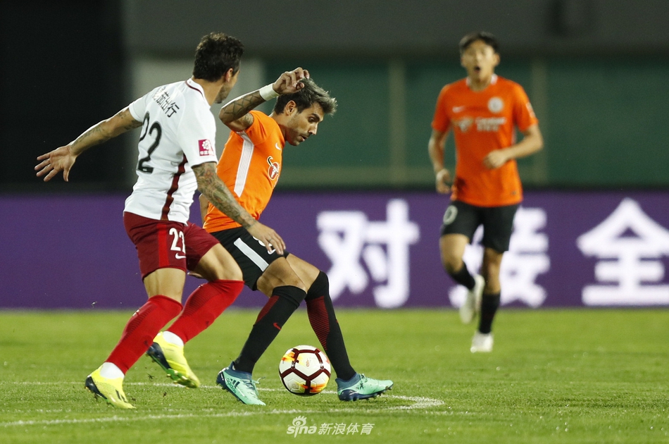 奥古斯托抗住拉维奇