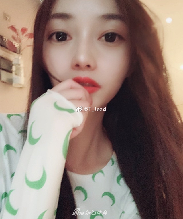 南通尤物红唇美腿霸屏