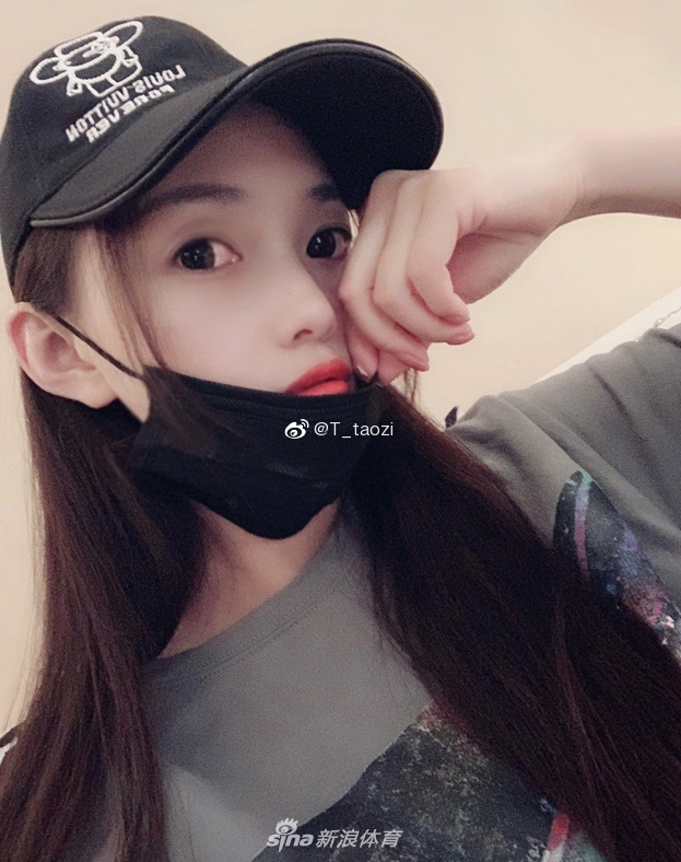 南通尤物红唇美腿霸屏