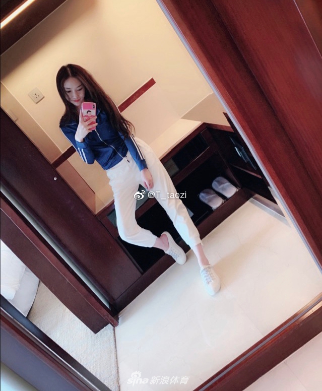 南通尤物红唇美腿霸屏