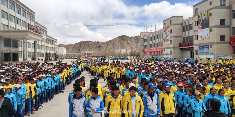 上港圆梦屋脊公益行动