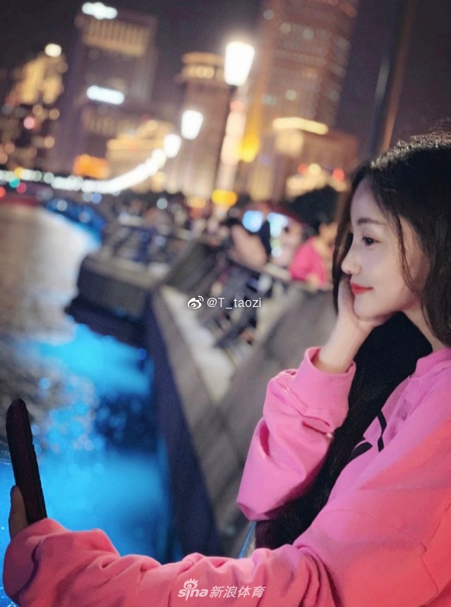 南通尤物红唇美腿霸屏