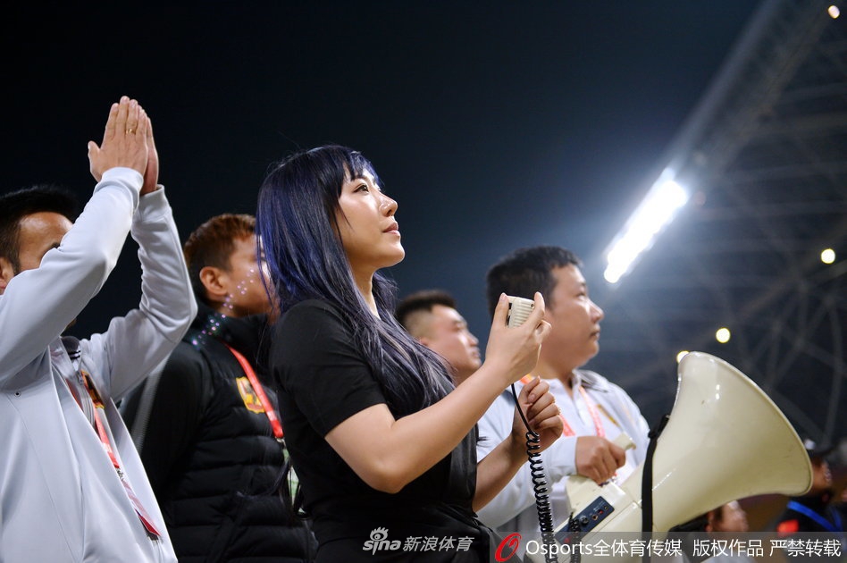 文筱婷深鞠躬致歉球迷