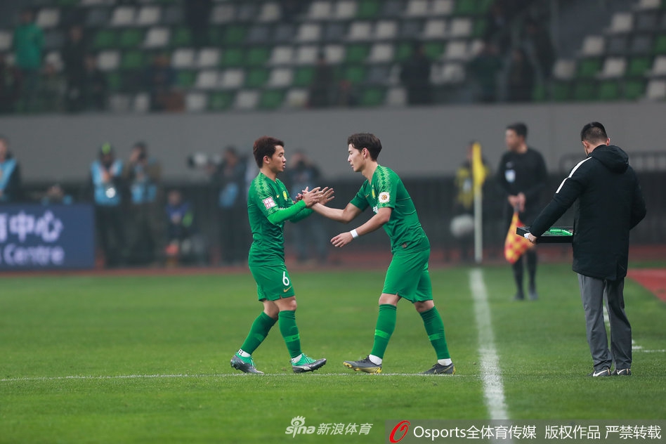 历史性时刻 侯永永替补登场