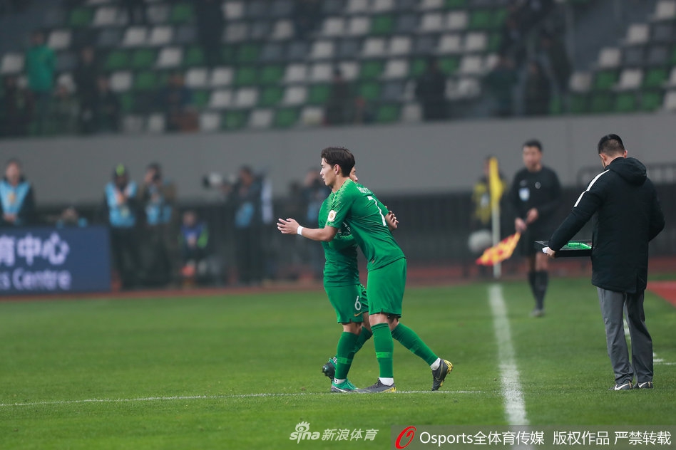 历史性时刻 侯永永替补登场