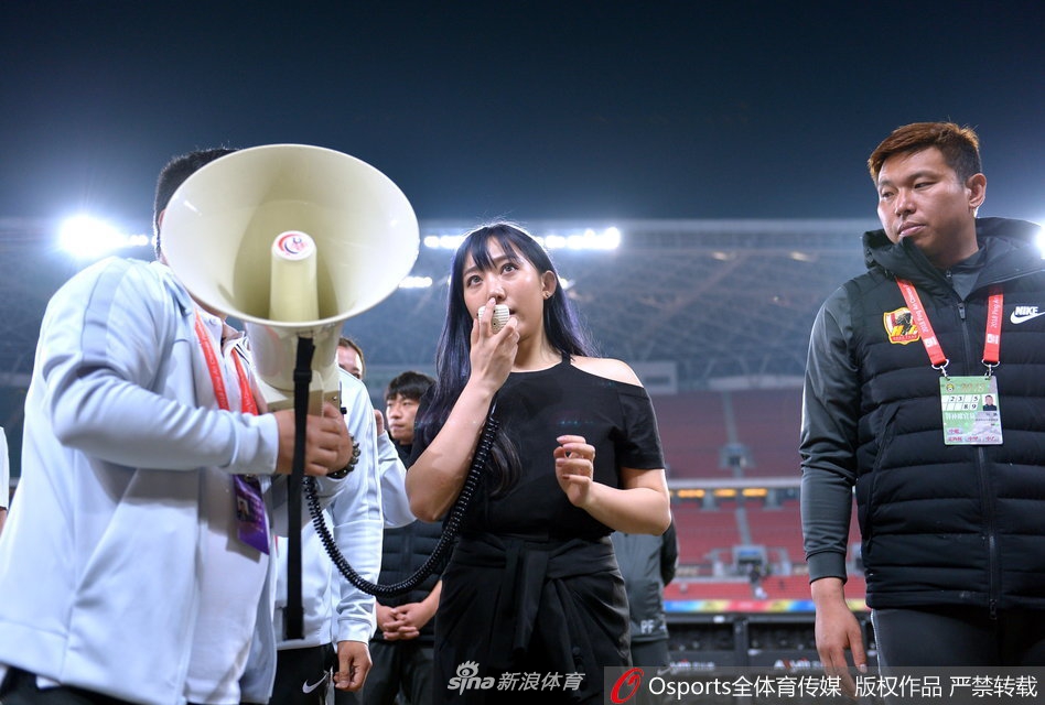 文筱婷深鞠躬致歉球迷