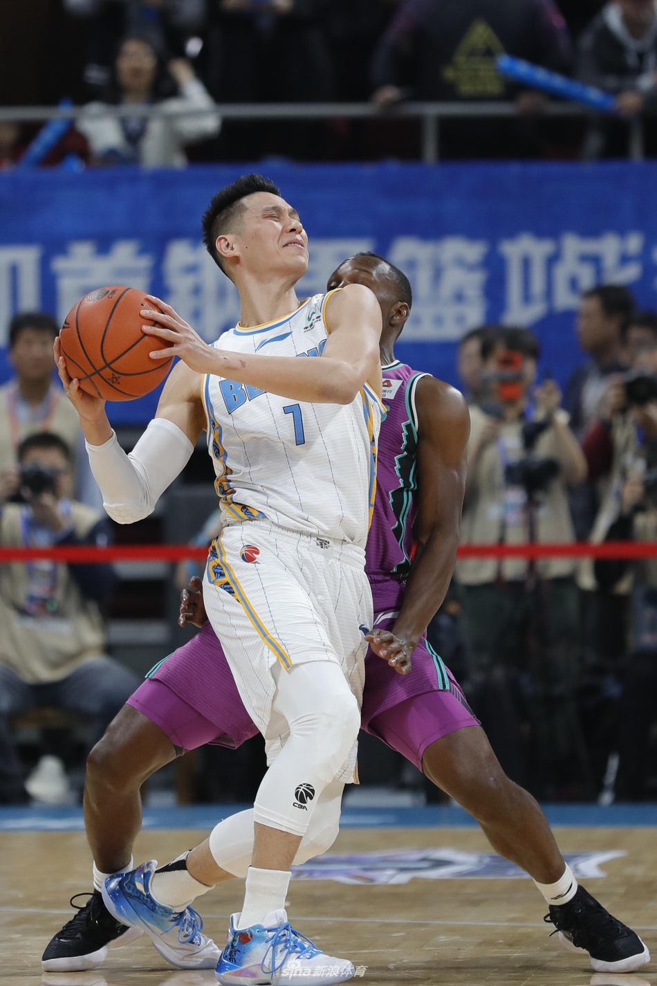 新浪直击CBA北京VS山东