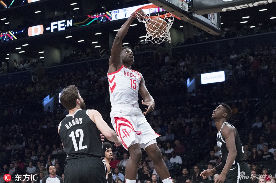 卡佩拉大力劈扣