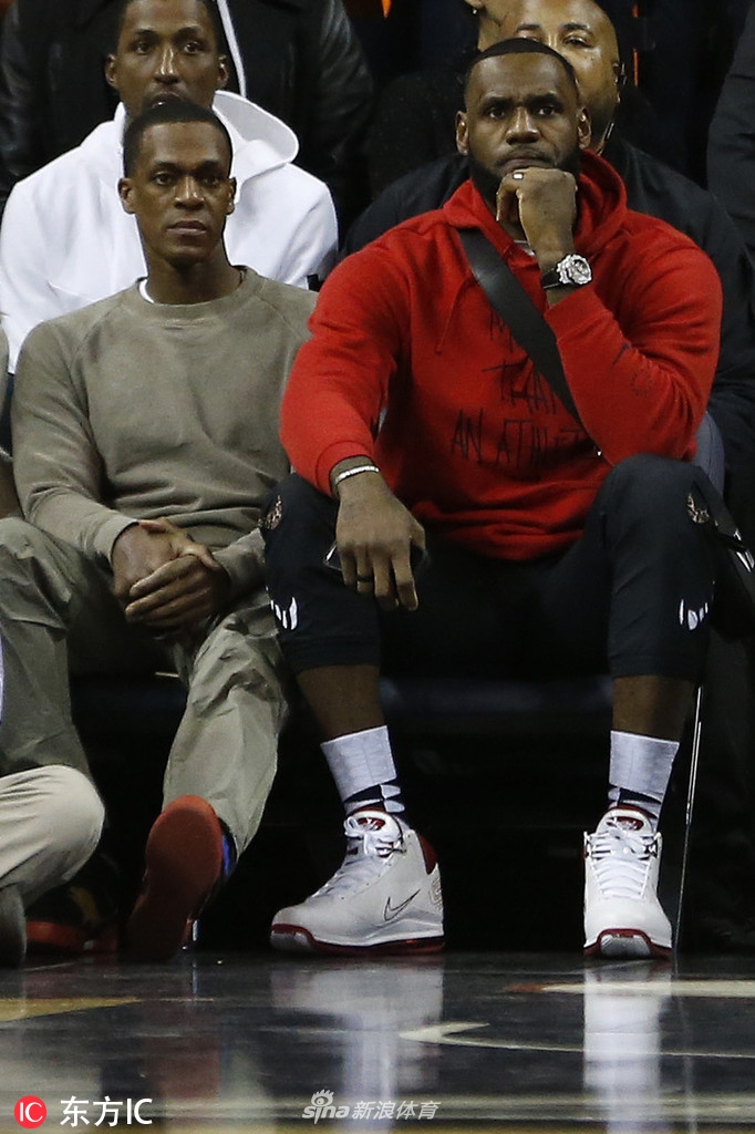 詹姆斯隆多助力锡安-威廉姆森 湖人要争状元了？