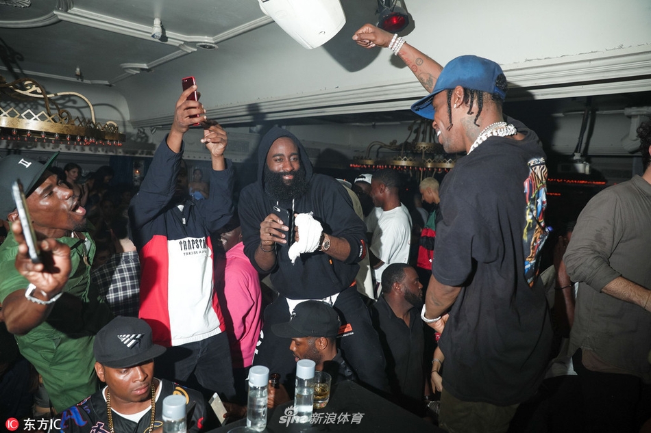 哈登现身夜店激情热舞太嗨皮_高清图集_新浪网