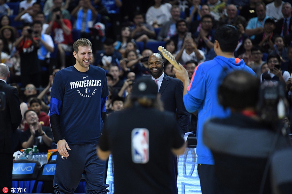 王治郅为诺天王准备一份厚礼!这是跨度17年的羁绊