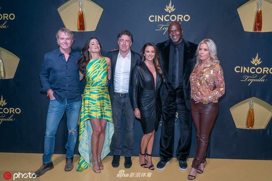 黄蜂、湖人、雄鹿、凯尔特人老板齐聚