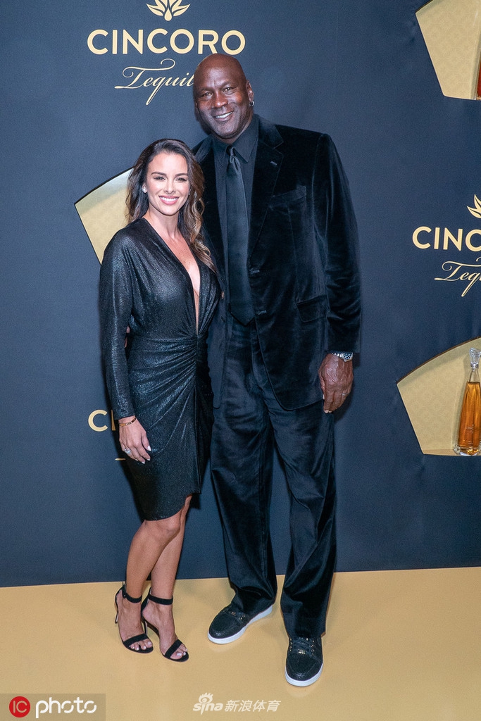 乔丹与妻子伊薇特・普列托