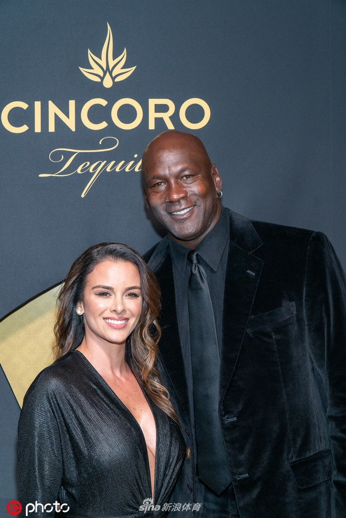 乔丹与妻子伊薇特・普列托