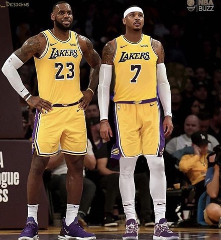 湖人版连帽衫即将上线！安东尼詹姆斯聚首洛杉矶？