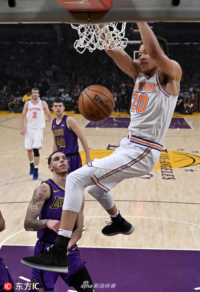 诺克斯14分5篮板