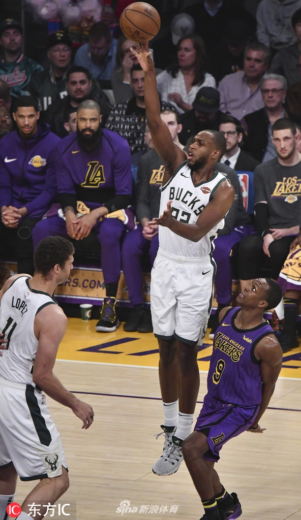 [NBA常规赛]湖人120-131雄鹿