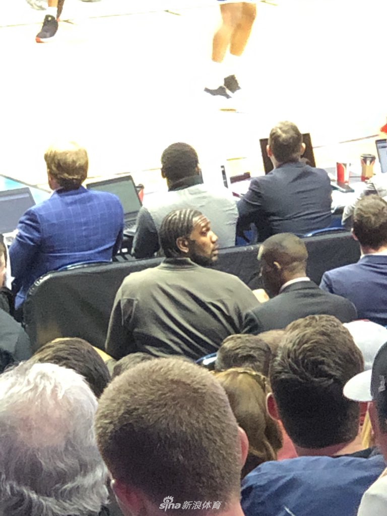 韦大爷的发型老詹的脸！31岁的NBA名宿霸气现身