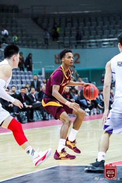 北大苏大联队64-113不敌亚利桑那州立大学。