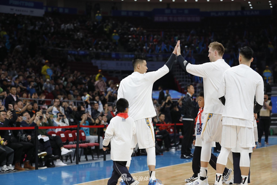 新浪直击CBA北京VS山东
