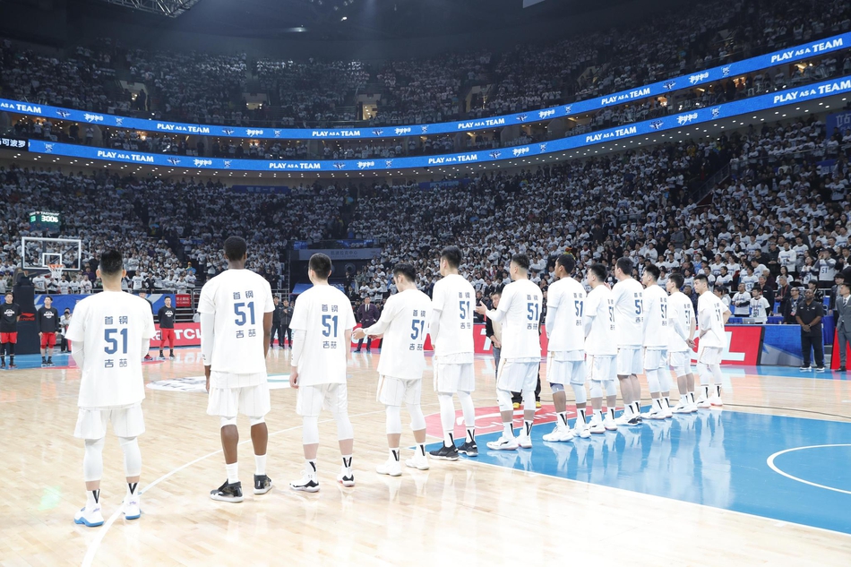 新浪直击:北京主场为吉茨哀