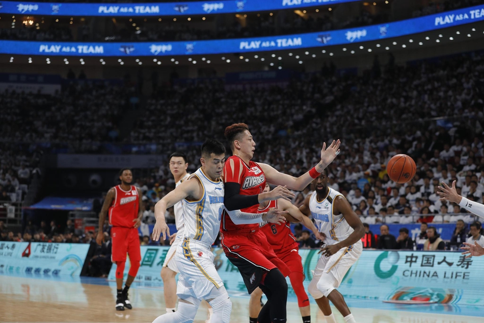 新浪直击:北京主场迎战深圳