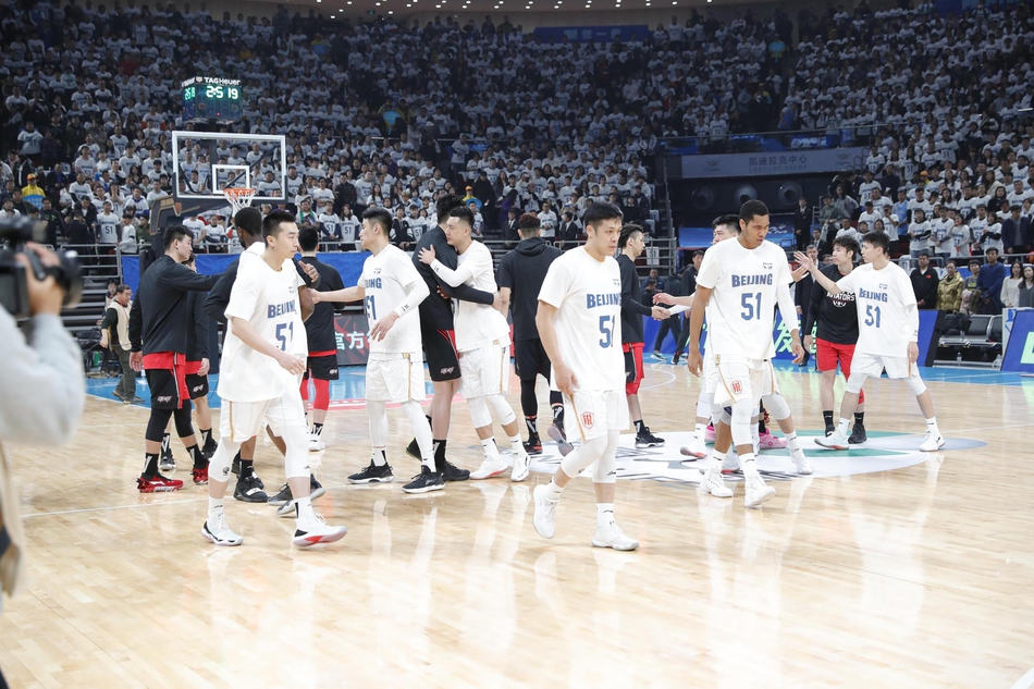 新浪直击:北京主场为吉茨哀