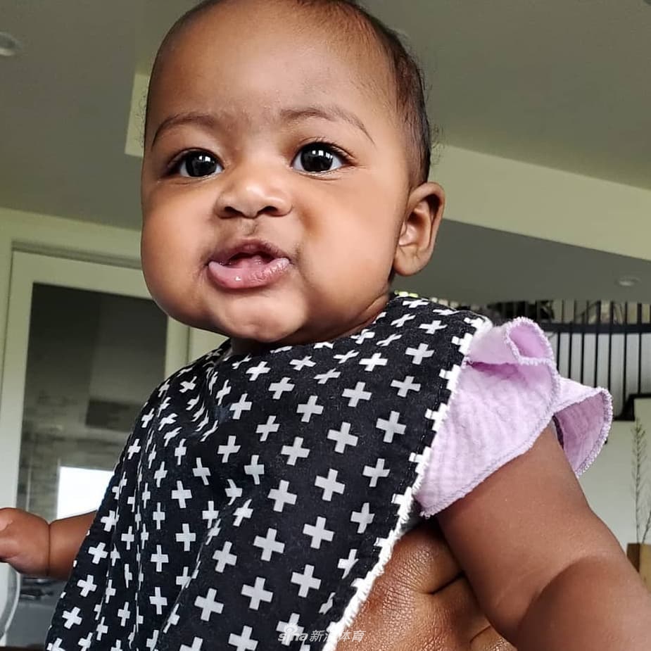 韦德最爱的詹姆斯迎来纪念日!逼王提前退役都是为了她