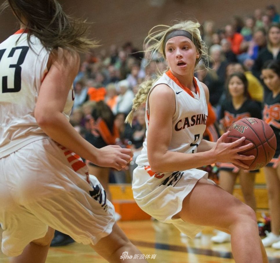 未来美国篮球的门面！有颜又能打的天使小姐姐简直人生赢家