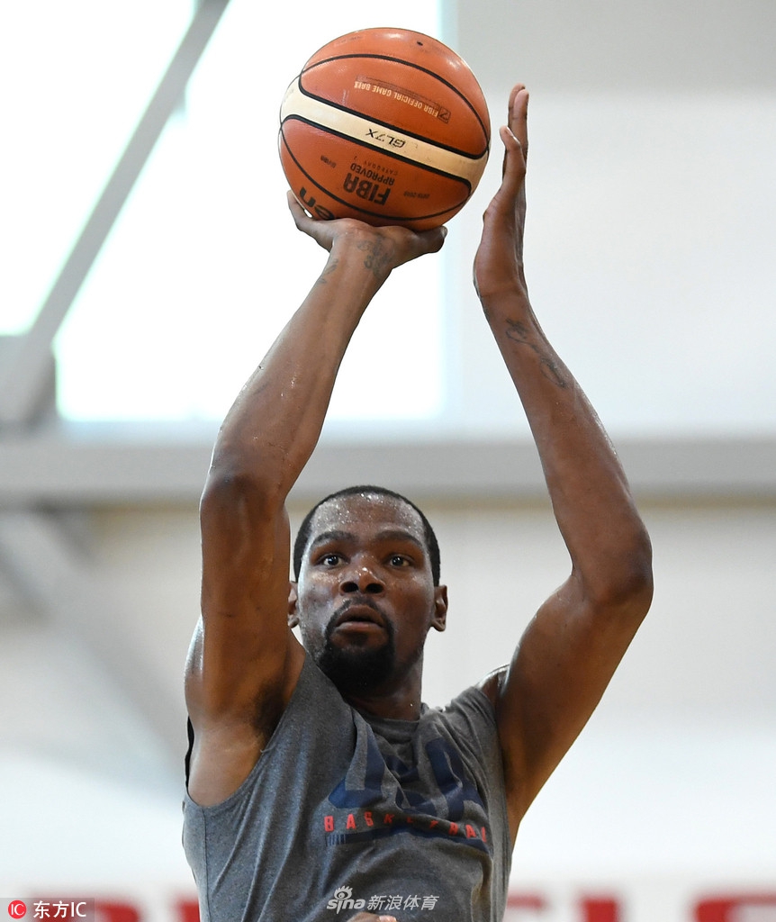 杜兰特欧文一众大牌疯狂训练！只因一王牌在场