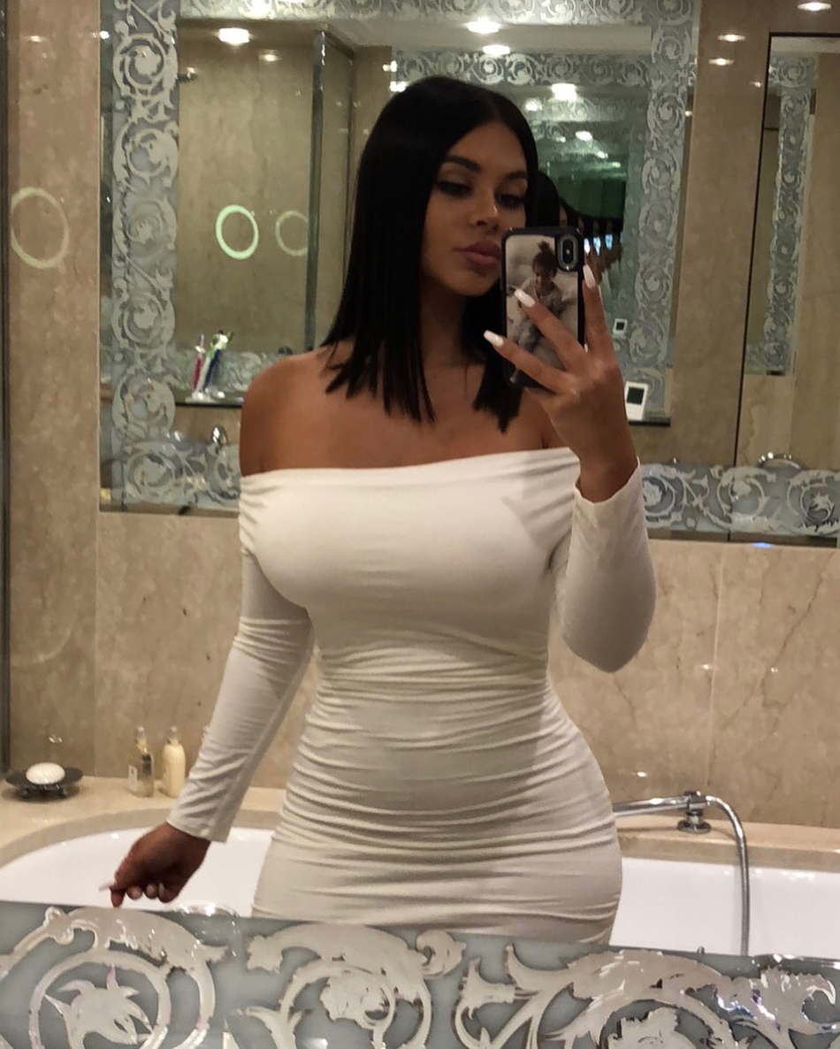 忙得没空钓鱼!泡椒休赛期玩嗨了 女友疯狂秀恩爱