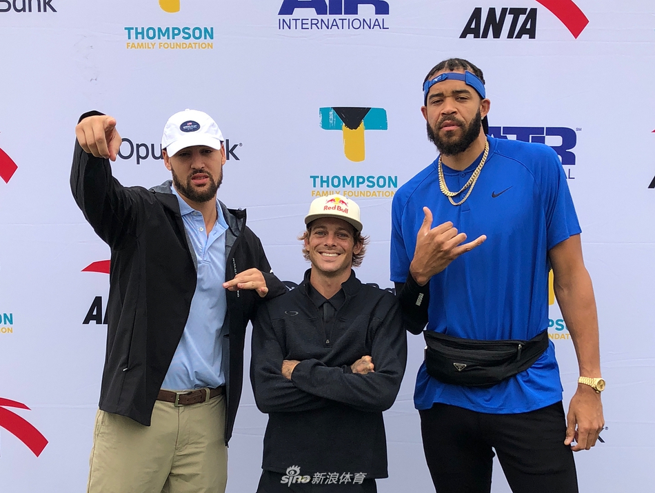 麦基合影主办人汤普森