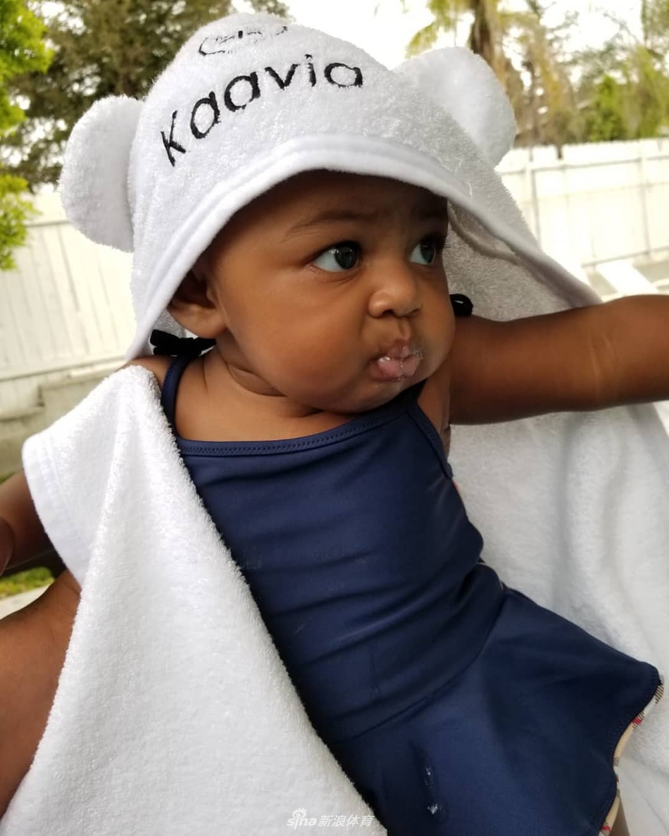 韦德最爱的詹姆斯迎来纪念日!逼王提前退役都是为了她